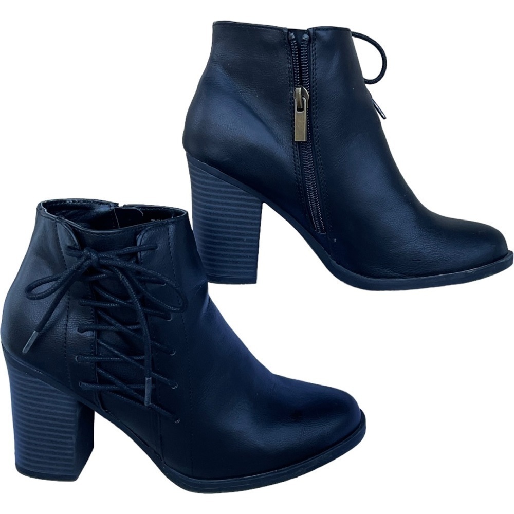 TOETOS BLACK BOOTIES SIZE 7.5